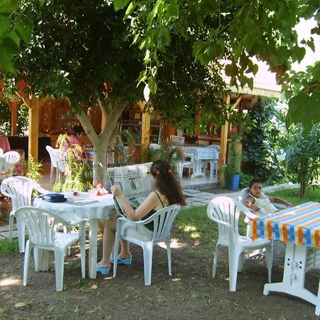 Cesur Pansiyon Guest house